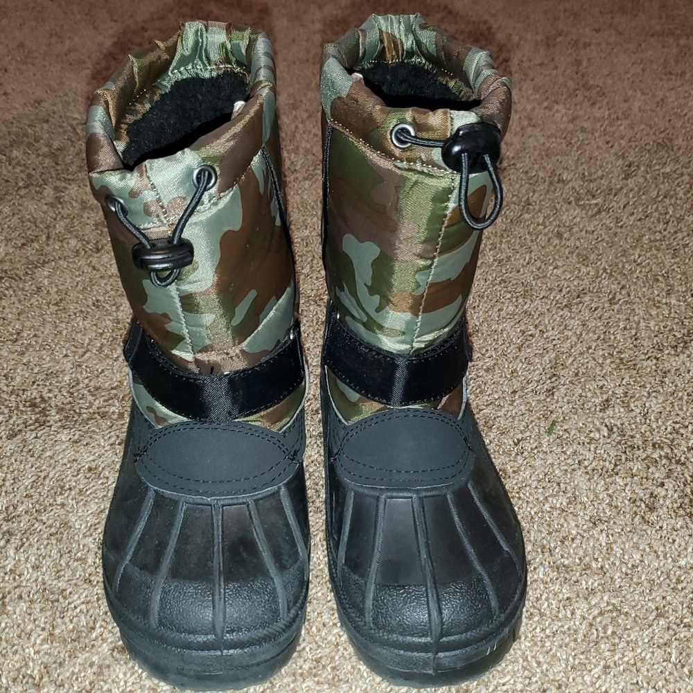 Snow Boots
